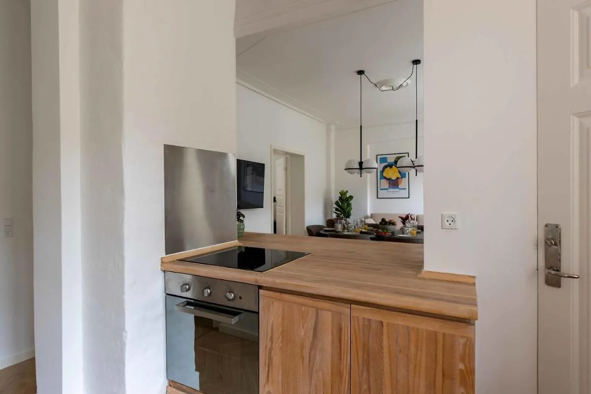 Stylish And Bright 2 Bedroom In Cph N Copenhagen