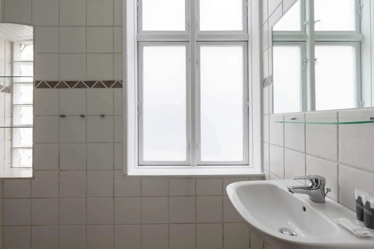 Stylish And Bright 2 Bedroom In Cph N Copenhagen