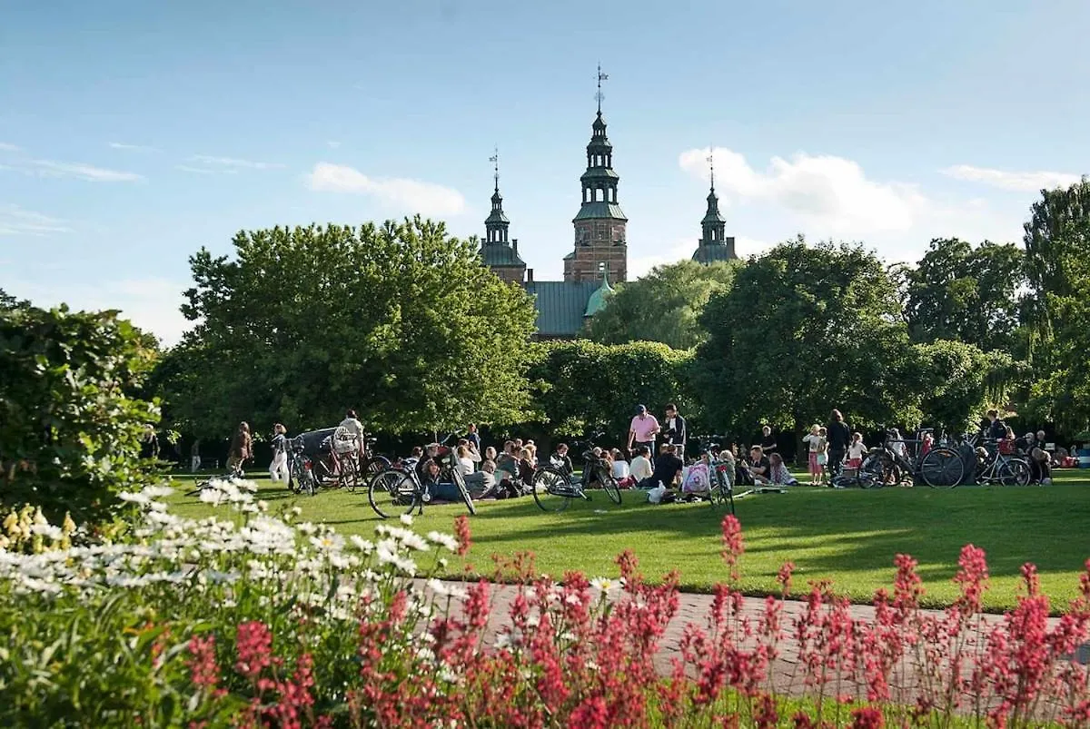 Stylish And Bright 2 Bedroom In Cph N Copenhagen Apartment